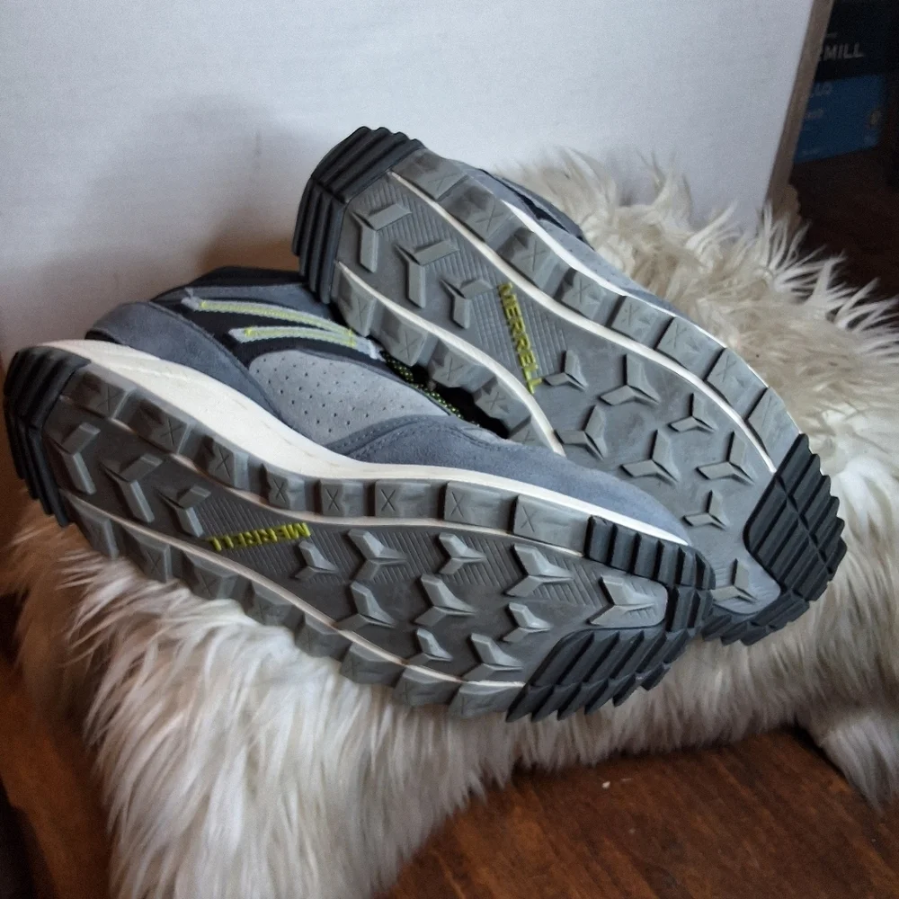 Merrell explore outdoors